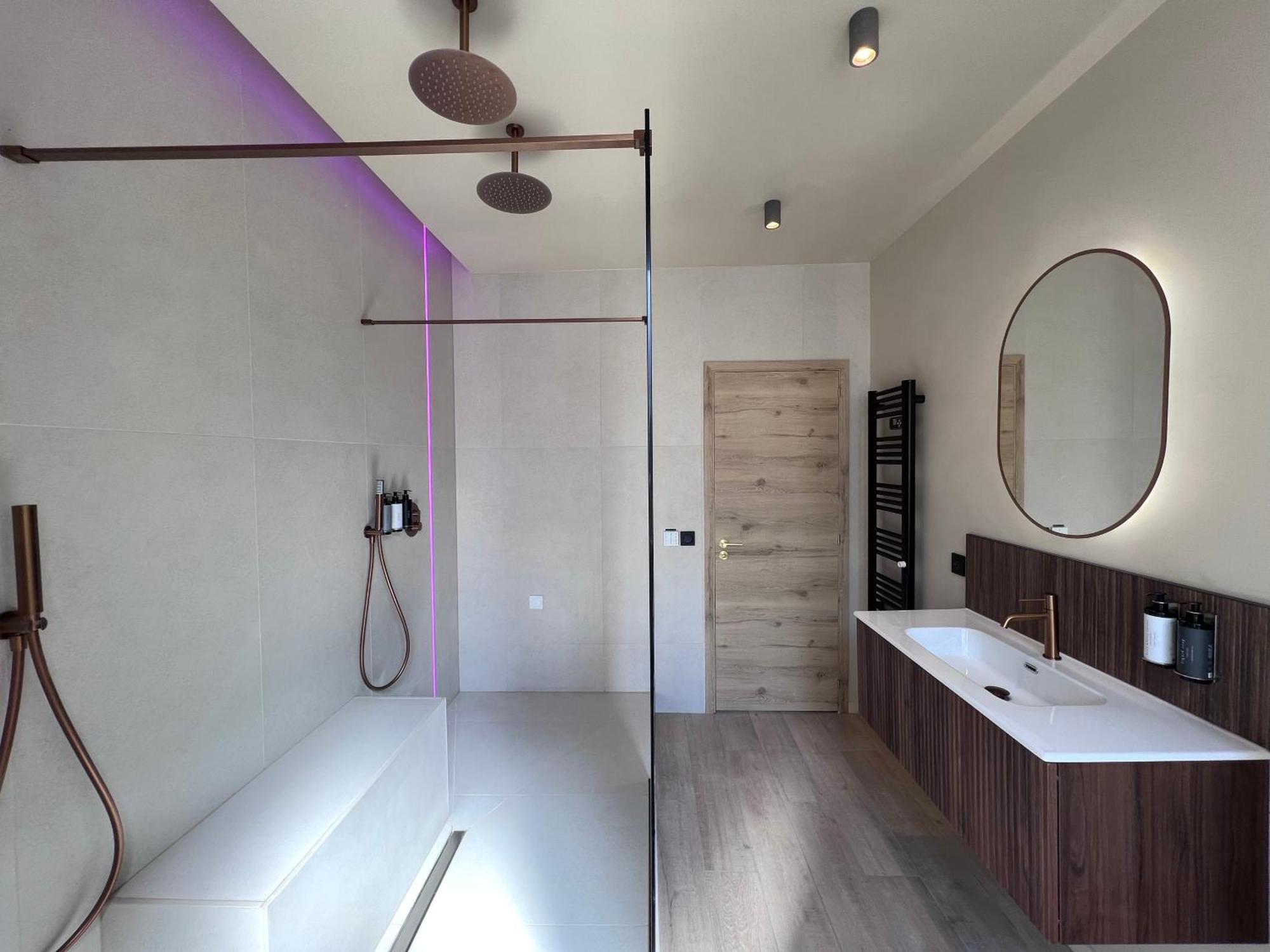 Harmony Room Suite Avec Balneo Angers Esterno foto