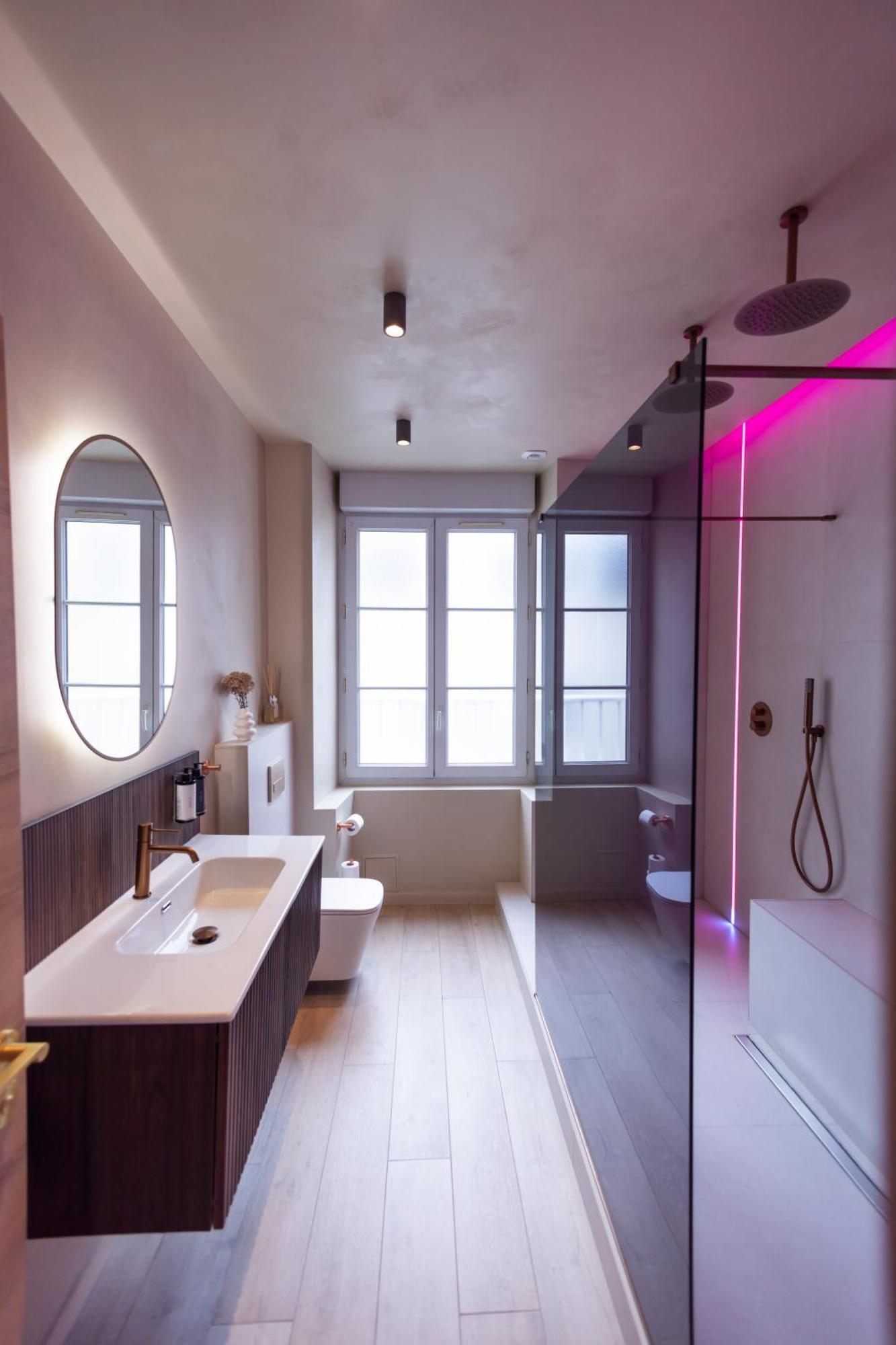 Harmony Room Suite Avec Balneo Angers Esterno foto
