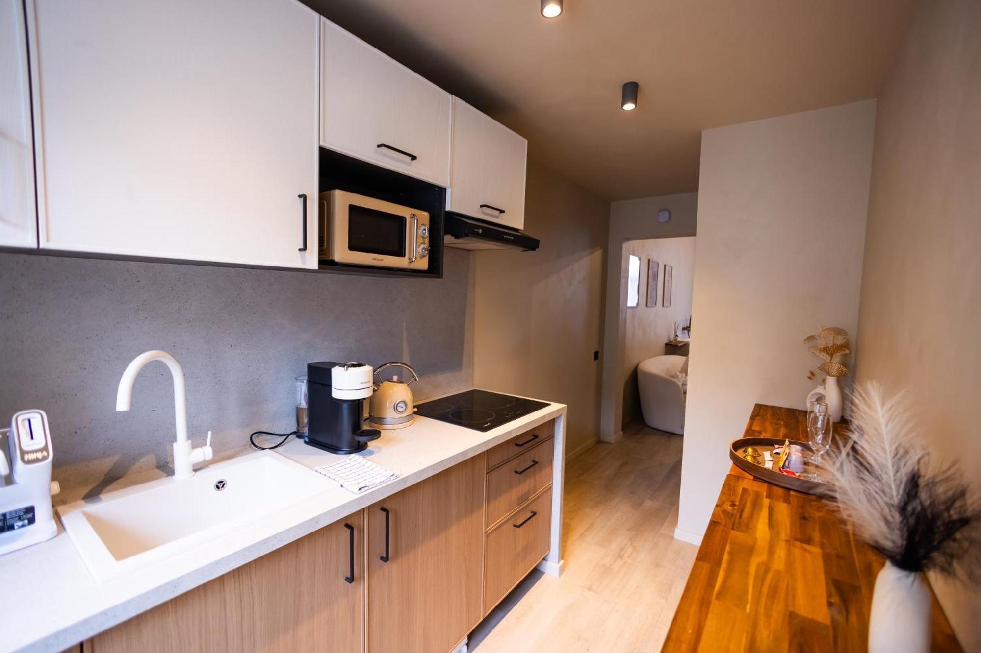 Harmony Room Suite Avec Balneo Angers Esterno foto